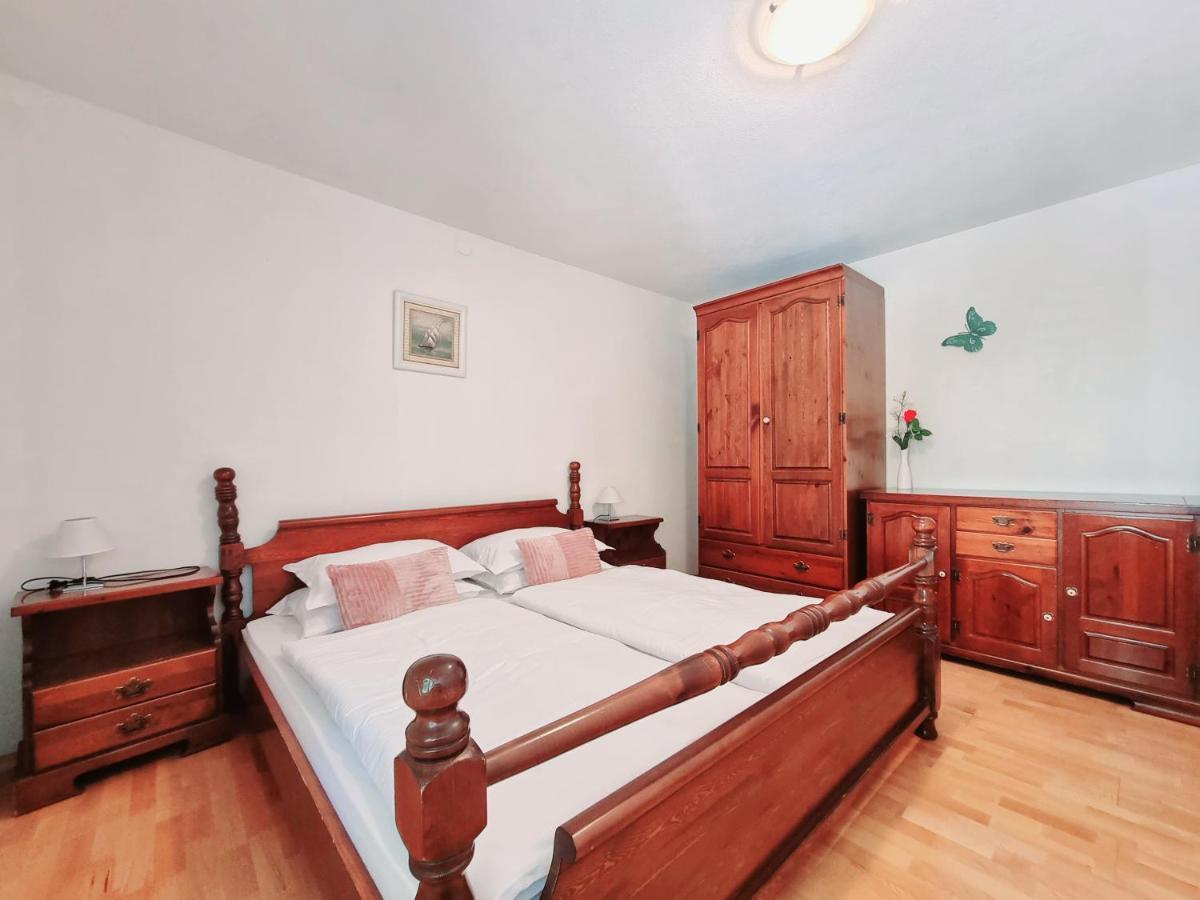 Sea View Apartments Пиран Экстерьер фото