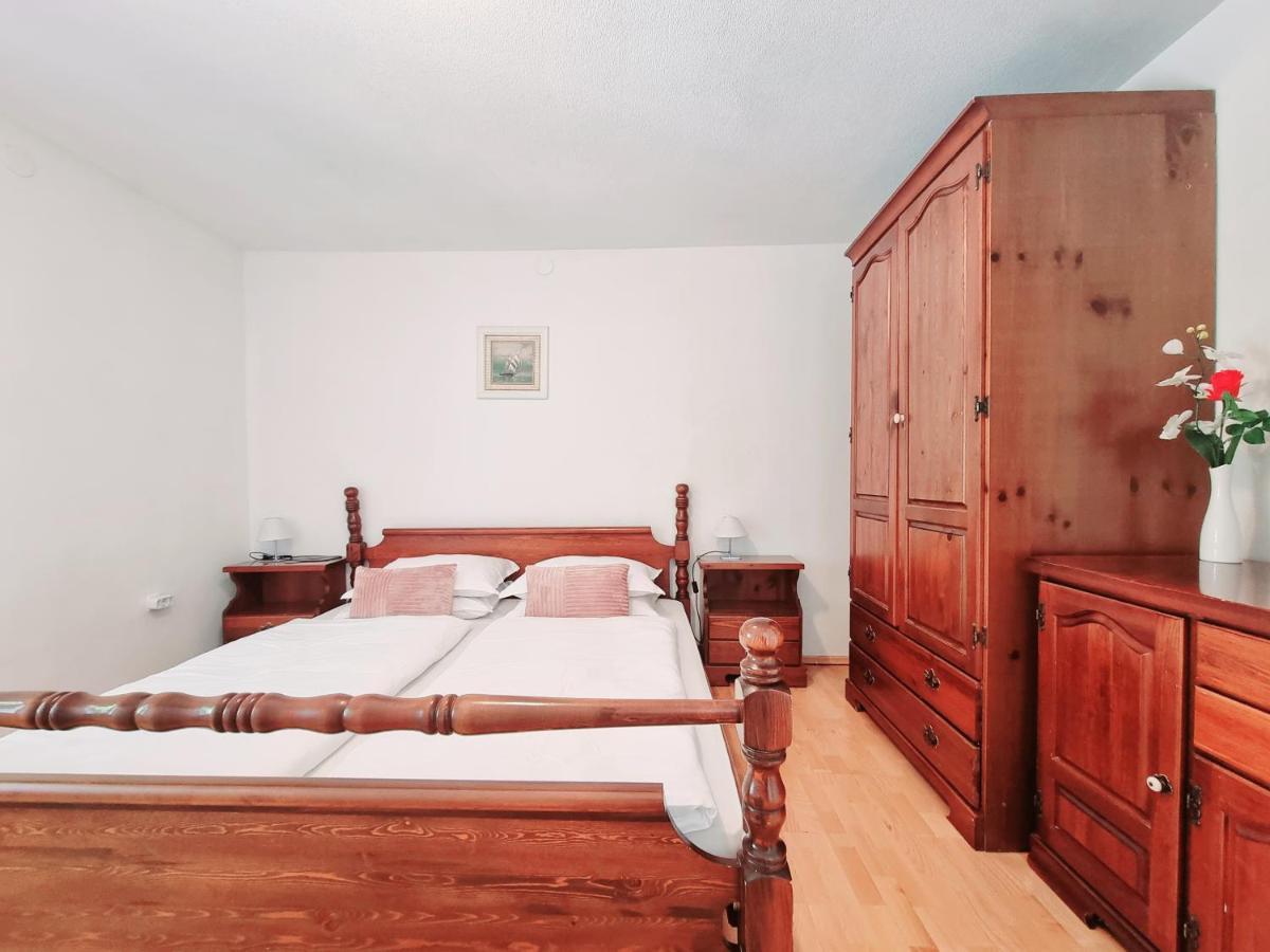 Sea View Apartments Пиран Экстерьер фото