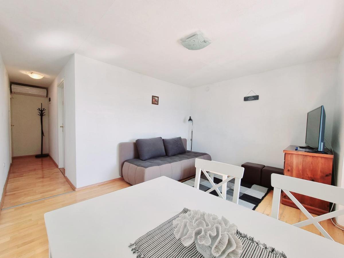 Sea View Apartments Пиран Экстерьер фото